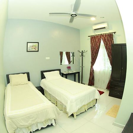 Twin Castle Homestay קואלה פילה מראה חיצוני תמונה