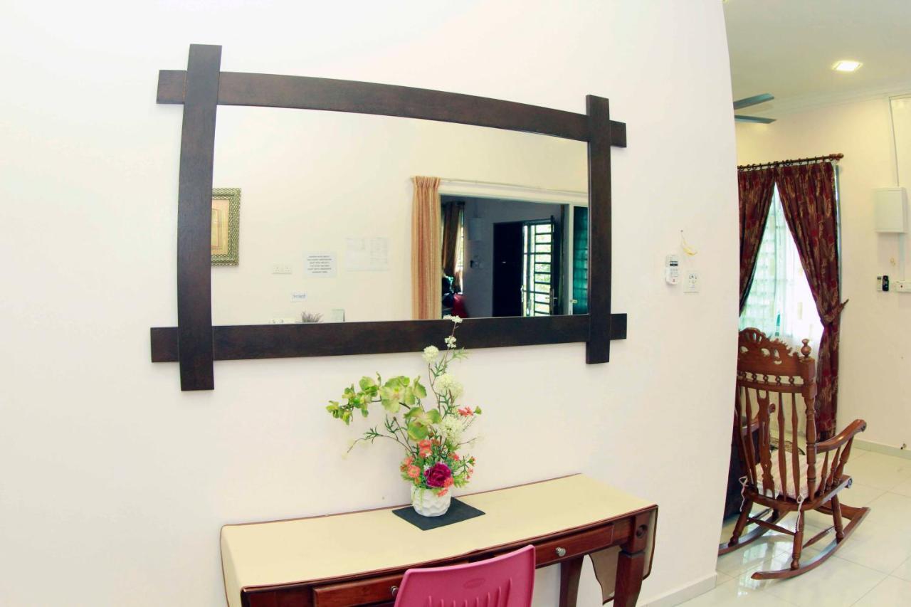 Twin Castle Homestay קואלה פילה מראה חיצוני תמונה